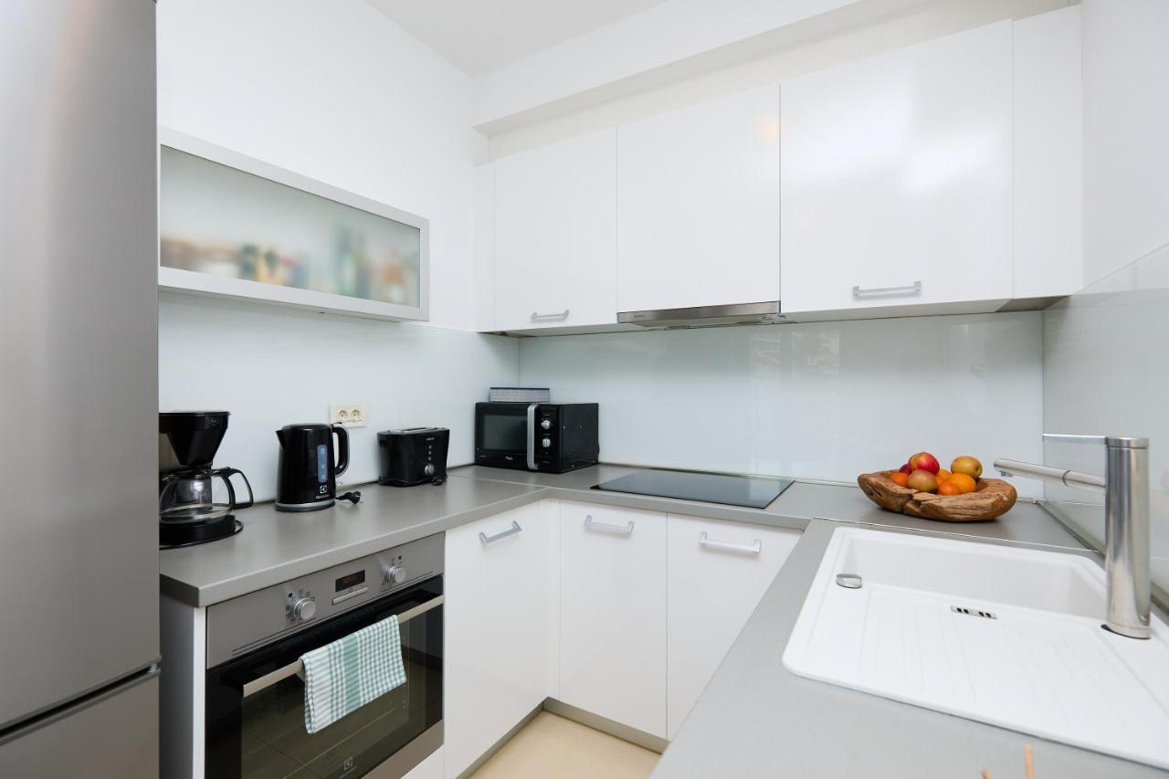 Apartment Beachfront Luxury Complex 2bd Sunset
