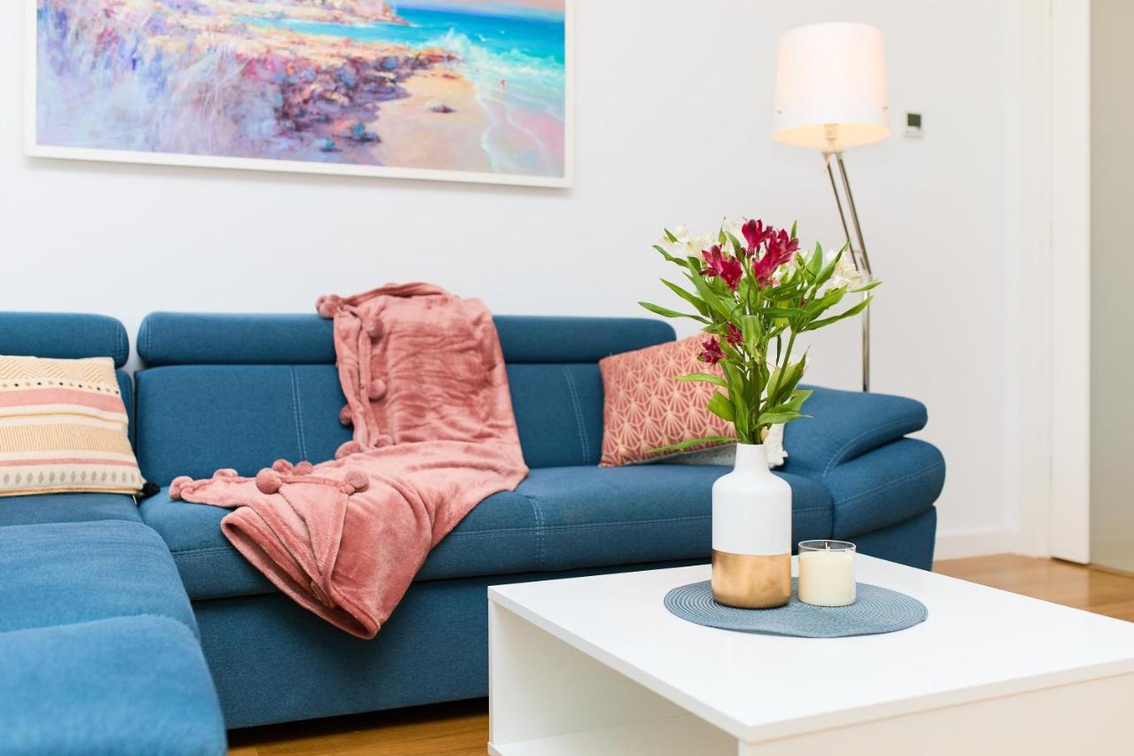 Beachfront Luxury Complex 2bd Sunset Apartment