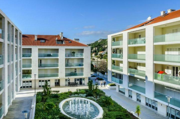 Apartment Beachfront Luxury Complex 2bd Sunset