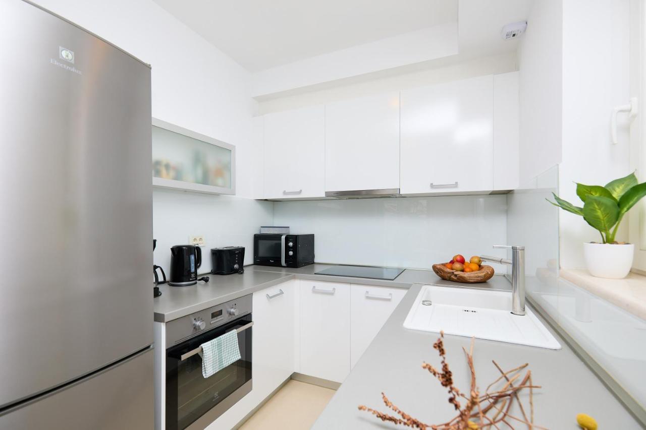 Beachfront Luxury Complex 2bd Sunset Apartma