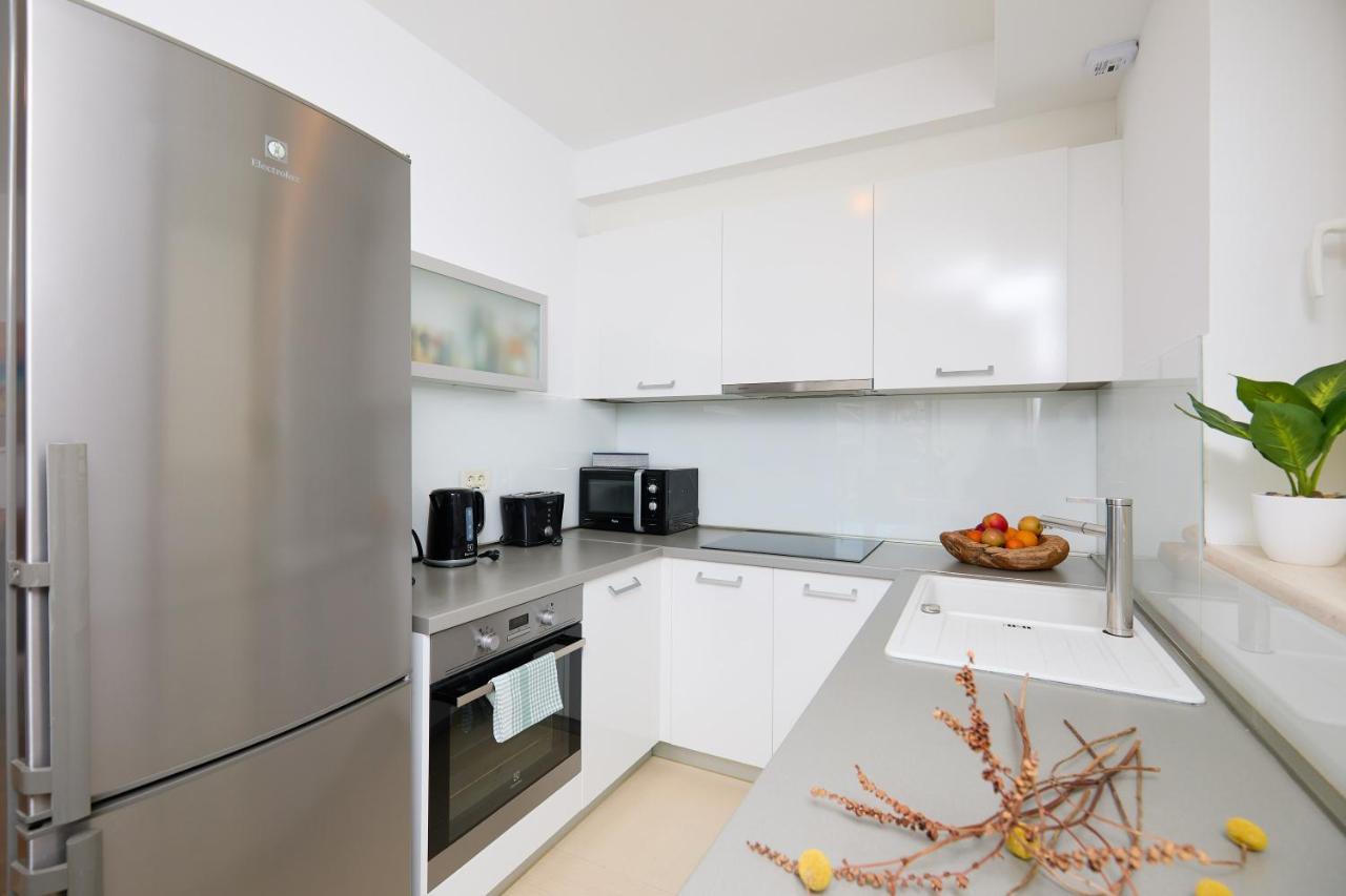 Beachfront Luxury Complex 2bd Sunset Apartma